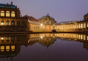 Zwinger Dresden beleuchtet #IG 5179